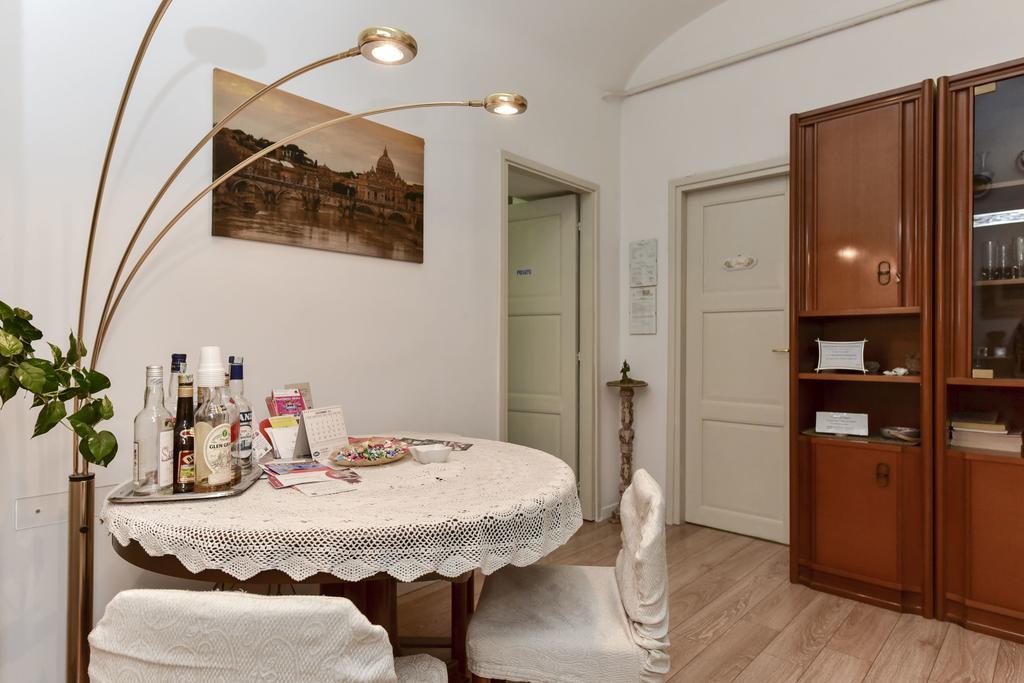 Nicole Rooms Рим Екстер'єр фото